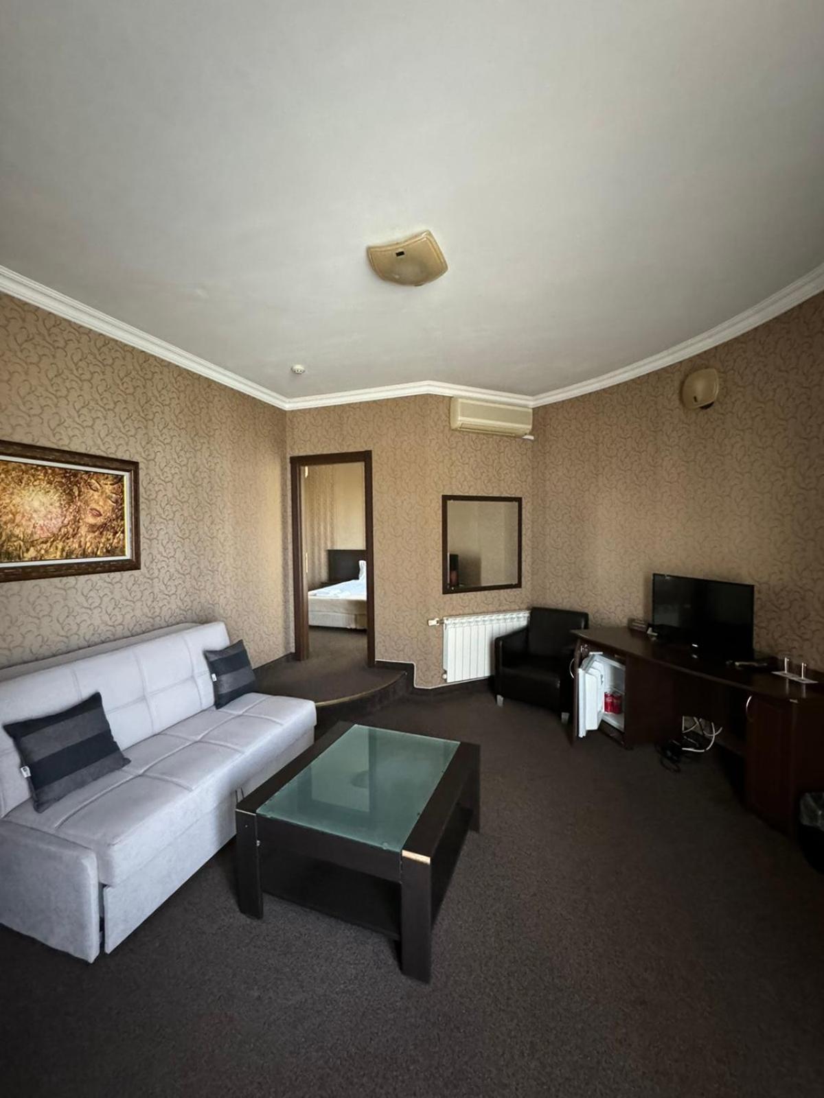 Hotel-Restaurant Almond Карлово Экстерьер фото