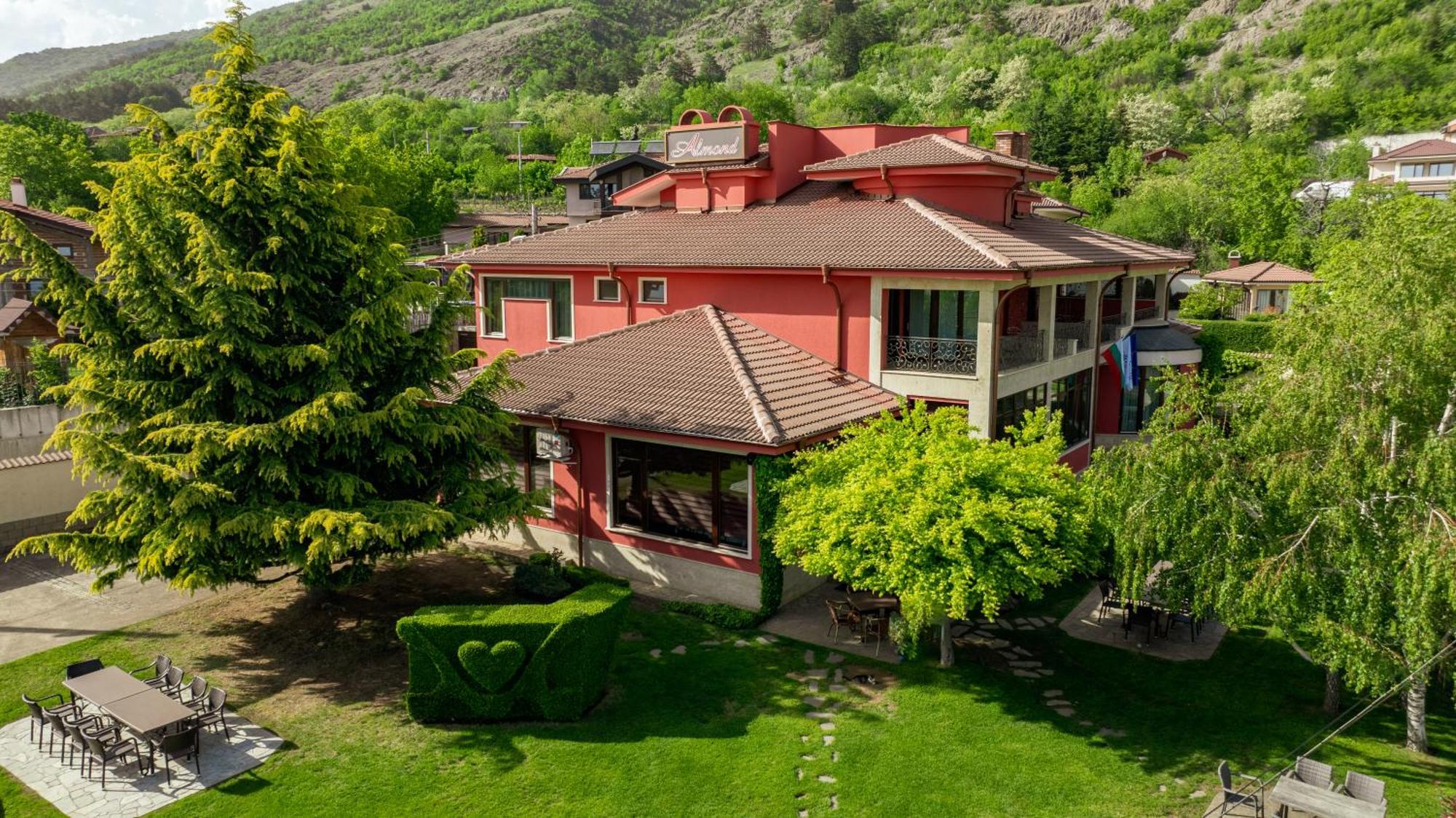 Hotel-Restaurant Almond Карлово Экстерьер фото